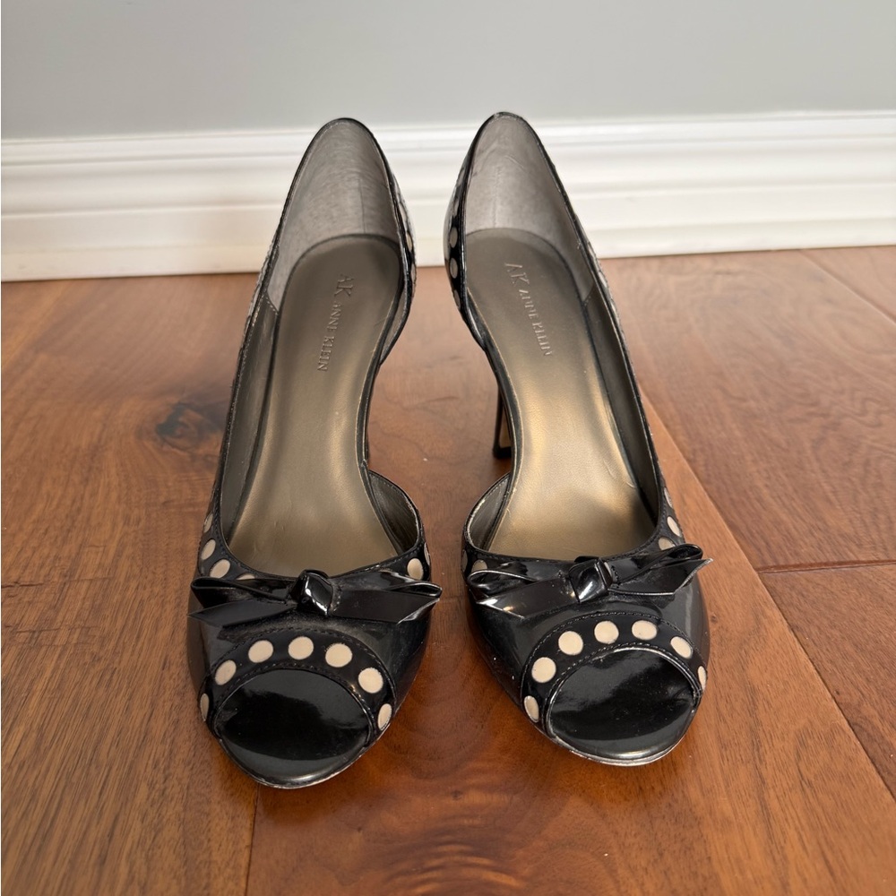 Anne Klein Black and Cream Patent Leather Heels